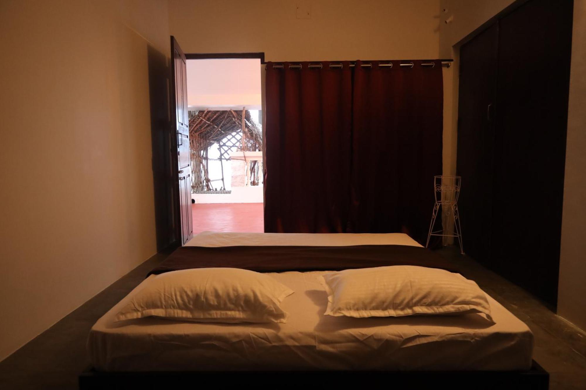 Le Serene Independent Beach Villa Kottakuppam Exterior photo